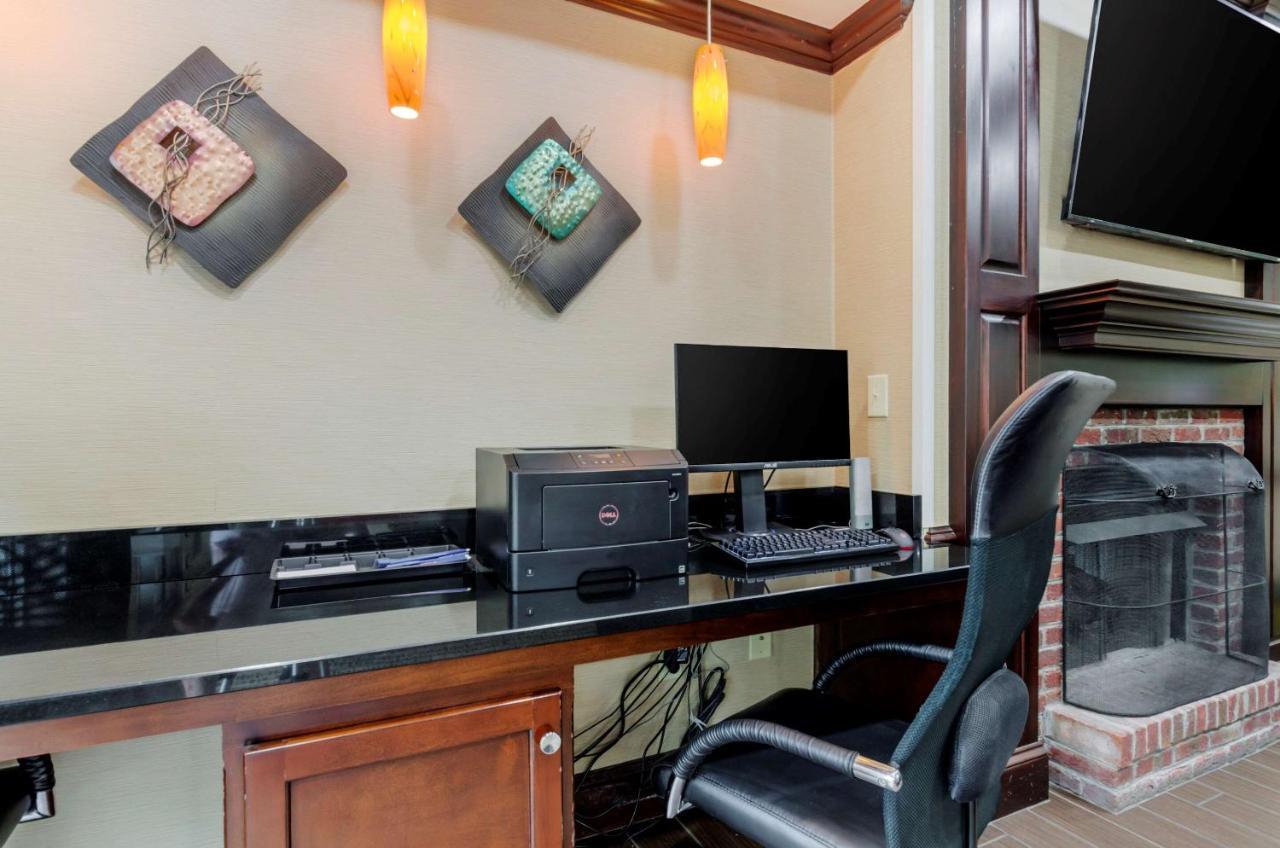 Comfort Inn & Suites Hillsville I-77 Zewnętrze zdjęcie