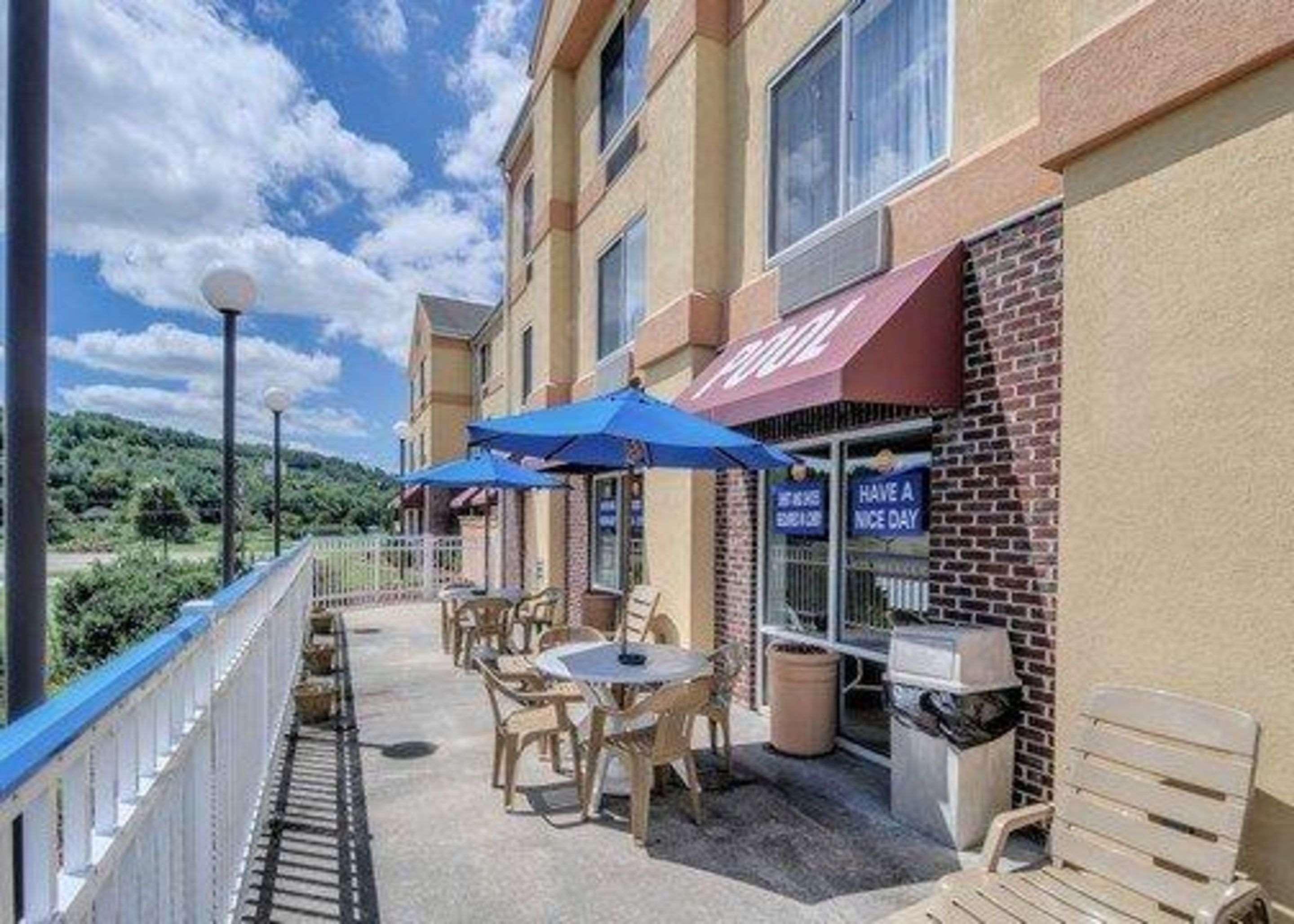 Comfort Inn & Suites Hillsville I-77 Zewnętrze zdjęcie