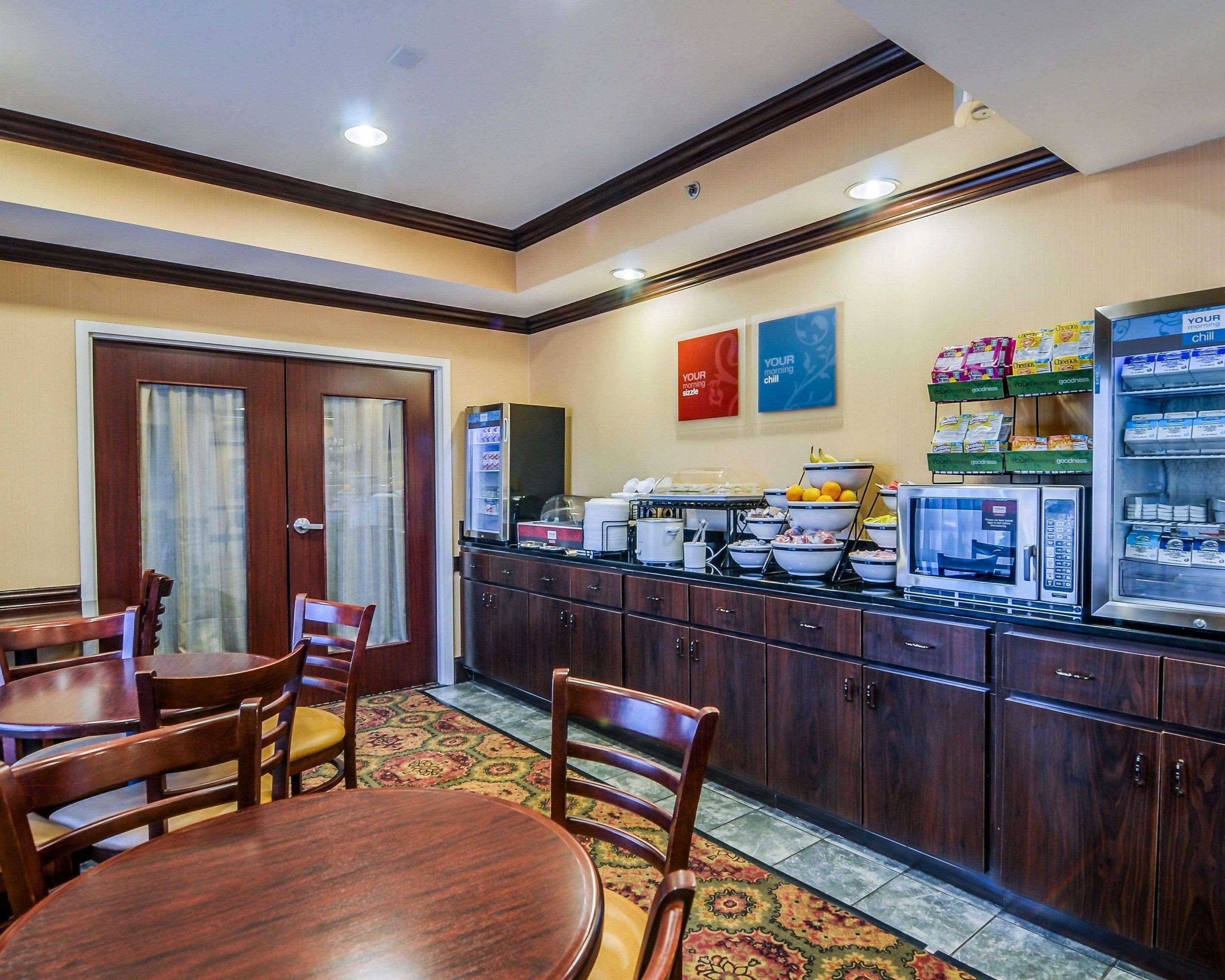 Comfort Inn & Suites Hillsville I-77 Zewnętrze zdjęcie